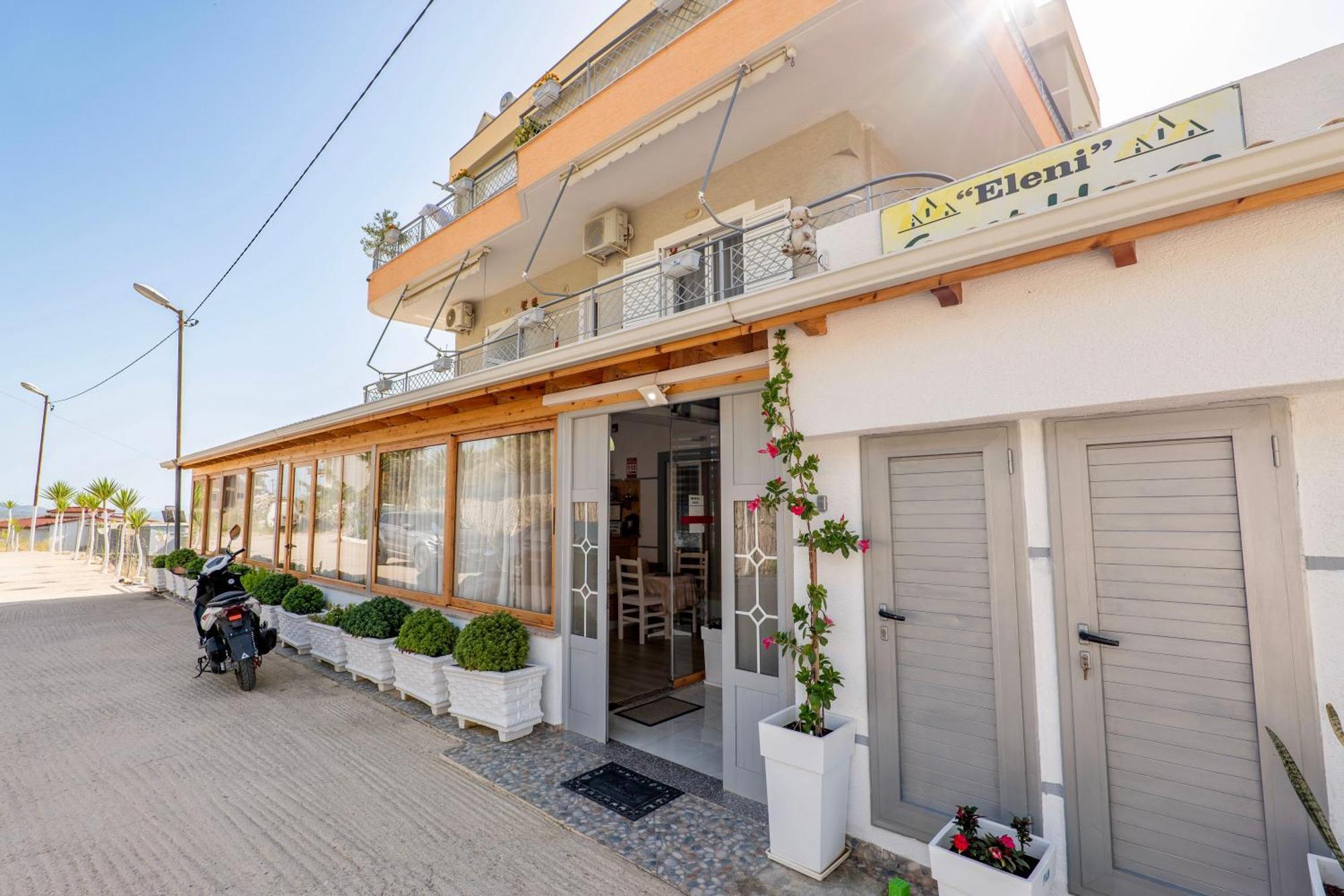 Eleni Guest House Sarande Exterior photo